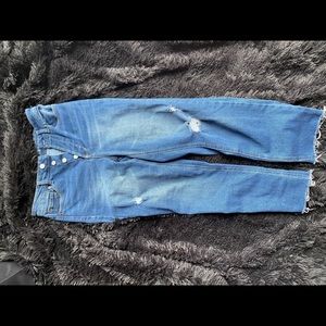 Distressed mom jean
